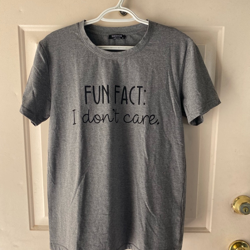 She Show Tee - Picture 2 of 4
